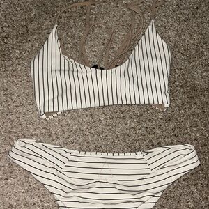 Boys + Arrows swim suit size small